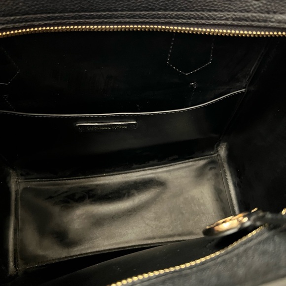 Michael Kors Hayes Large North/South Tote Black - Picture 8 of 9